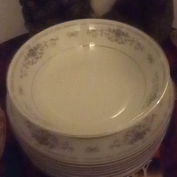 Diane vintage porcelain 9 plates 1 bowl - Picture 3 of 3